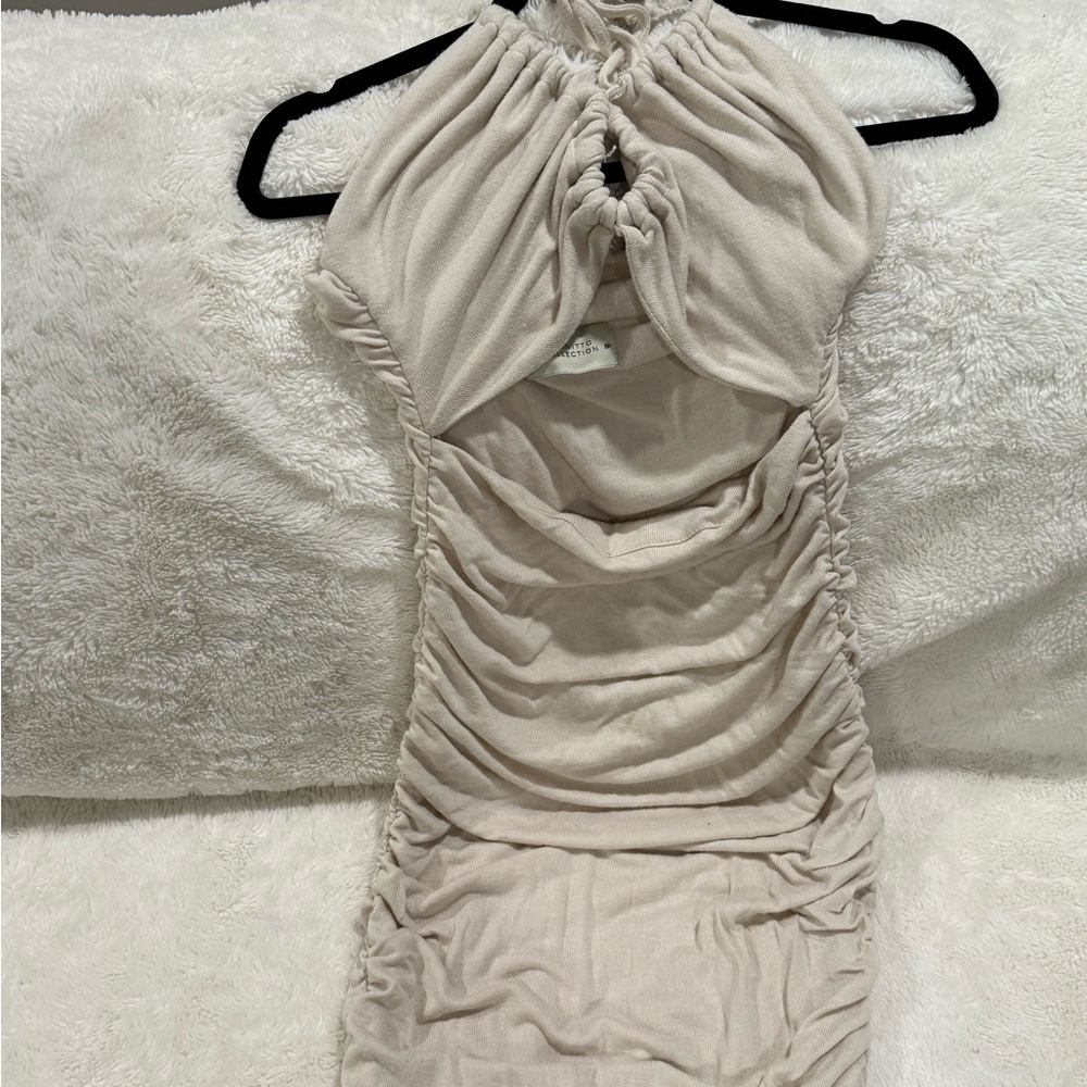 Elegant Cream Ruched Dress - Picture 7 of 9